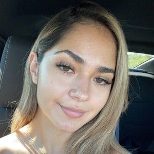 Meet your Posher, Ivette